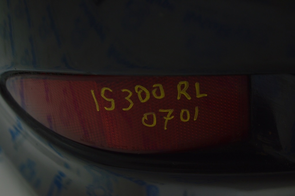 Катафот заднего бампера лев Lexus IS250/IS300/IS350 06-13