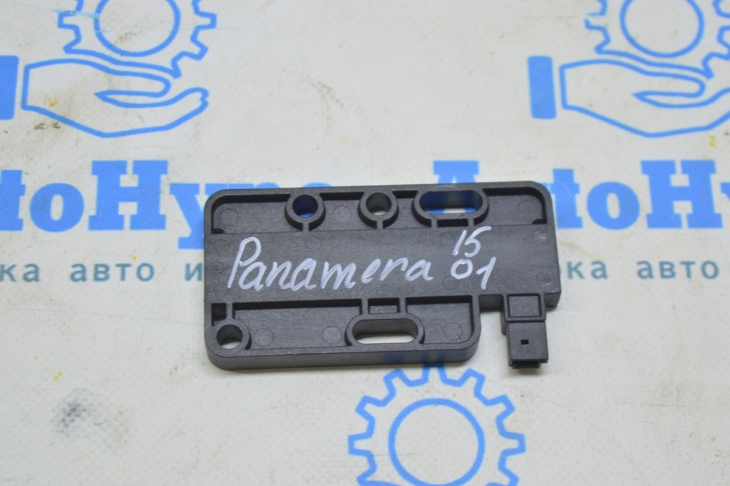 KEYLESS ENTRY ANTENNA Porsche Panamera 10-16 (01)