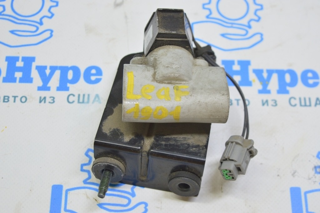 Клапан кондиционера Nissan Leaf 18-21