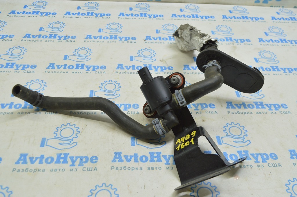 Клапан отопителя печки Audi A4 B9 17- 2.0T с патрубками