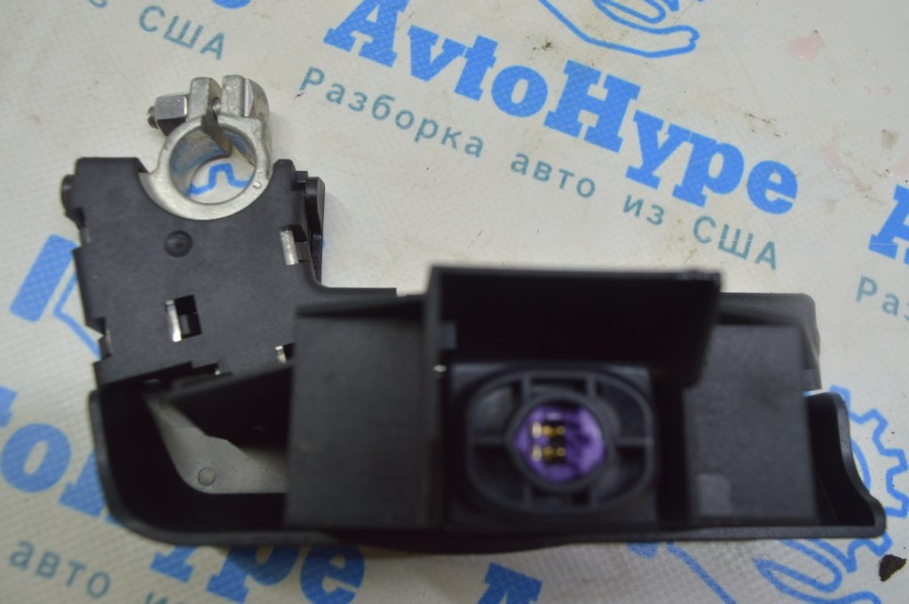 Клемма плюсовая Audi Q5 8R 09-17 с пиропатроном