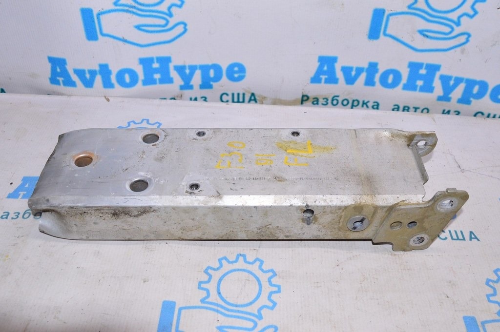 Клык усилителя переднего бампера лев BMW 3 F30 12-18