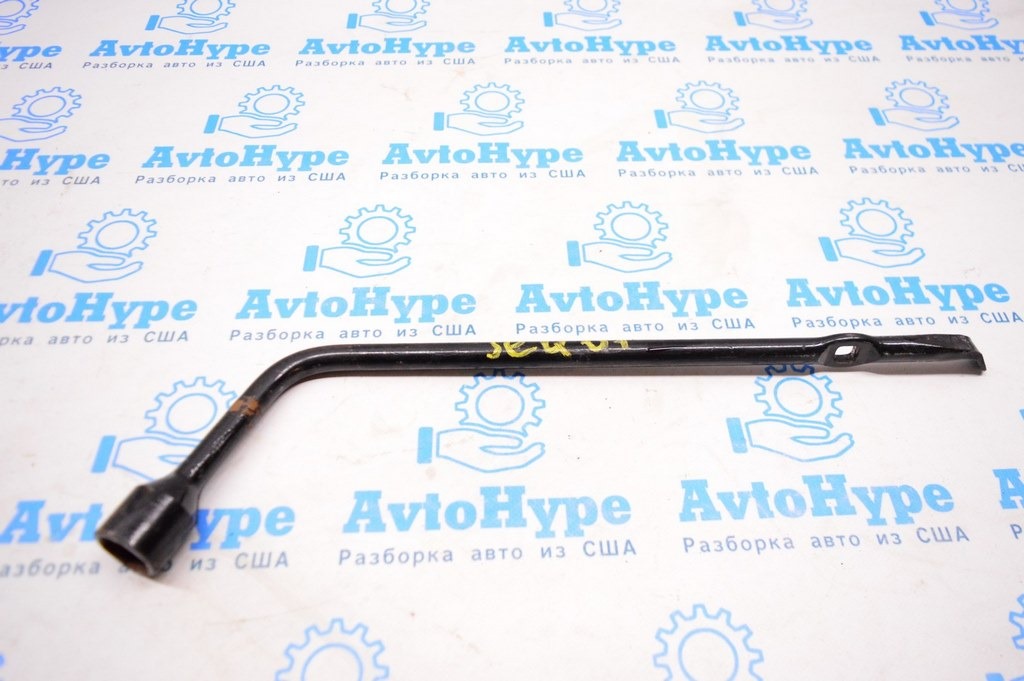Ключ балонный (гаечный) Toyota Sequoia 2008-2022