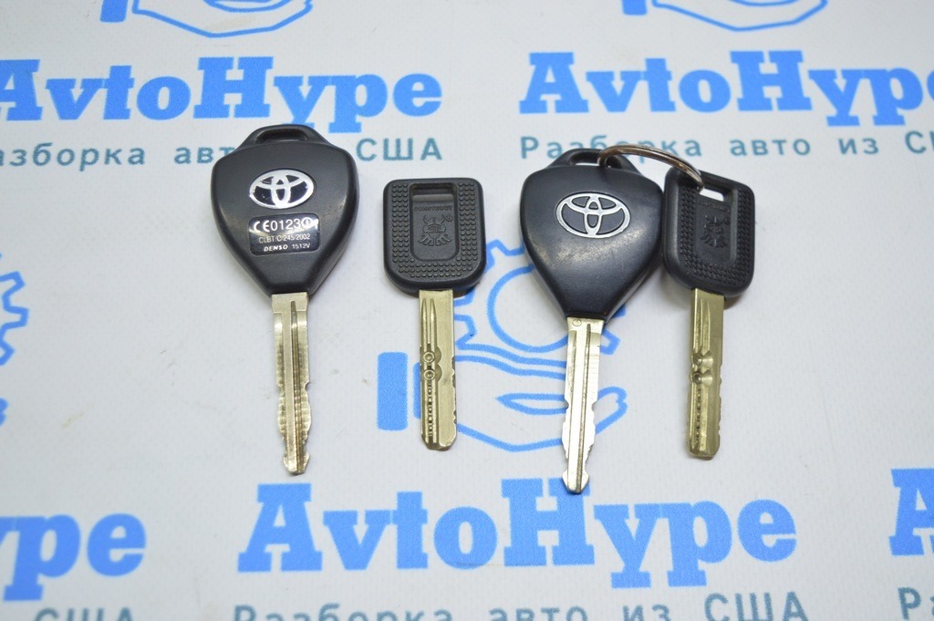 Ключ Toyota Camry v50 12-14 европа болванка без кнопок — фото 2