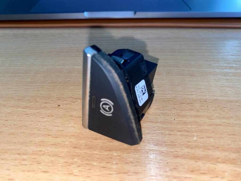 Кнопка Autohold Audi Q7 4M 15-