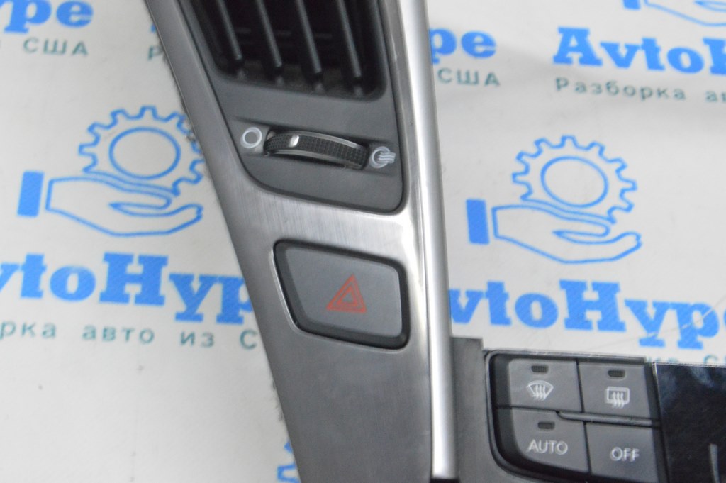 Кнопка аварийной сигнализации Hyundai Sonata 11-15