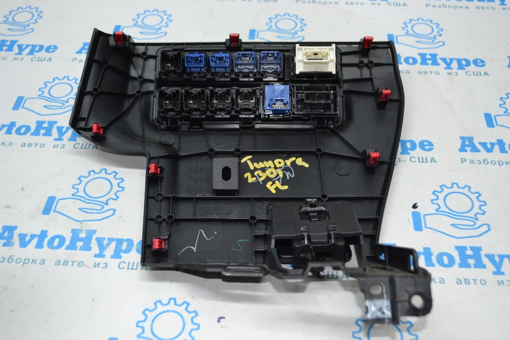 Кнопка автозапуска Toyota Tundra 22- — фото 2