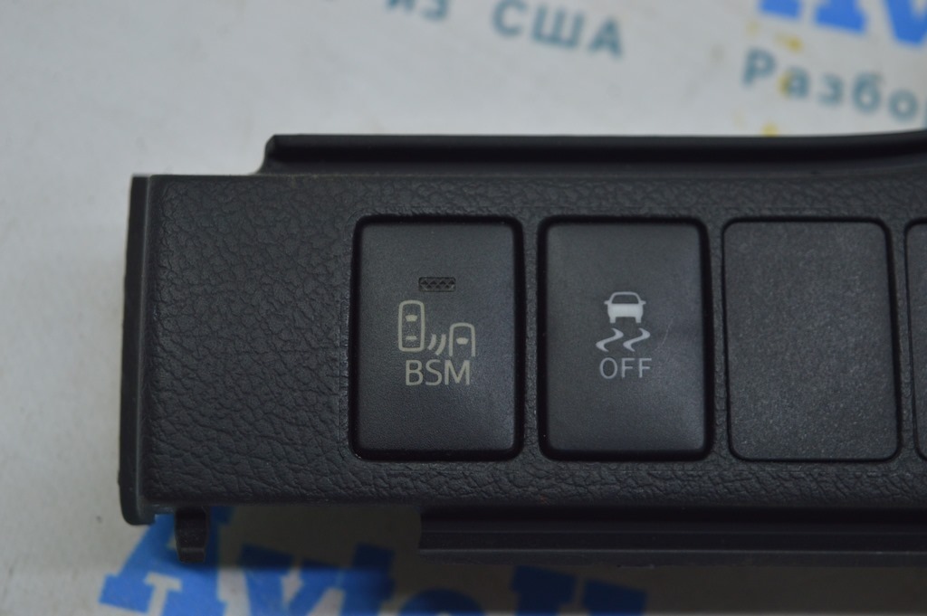 Кнопка BSM Toyota Camry v50 12-14 usa\euro