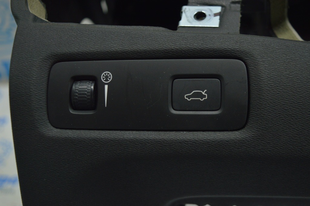 Кнопка открыития крышки багажника, яркости освещения Volvo S90 16-
