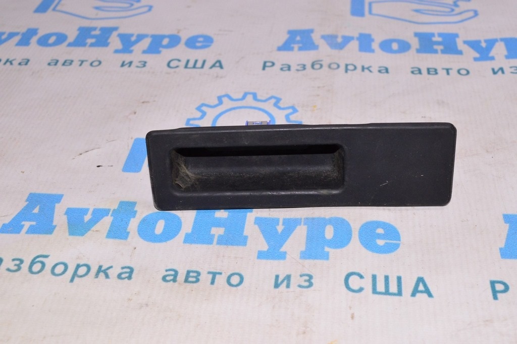 Кнопка открытия багажника BMW 3 F30 12-19