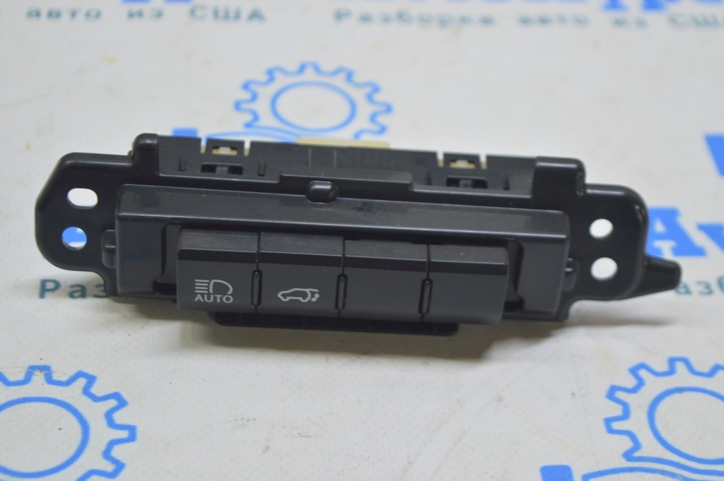 Кнопка открытия двери багажника и авто дальний Lexus RX350 RX450h 16-22