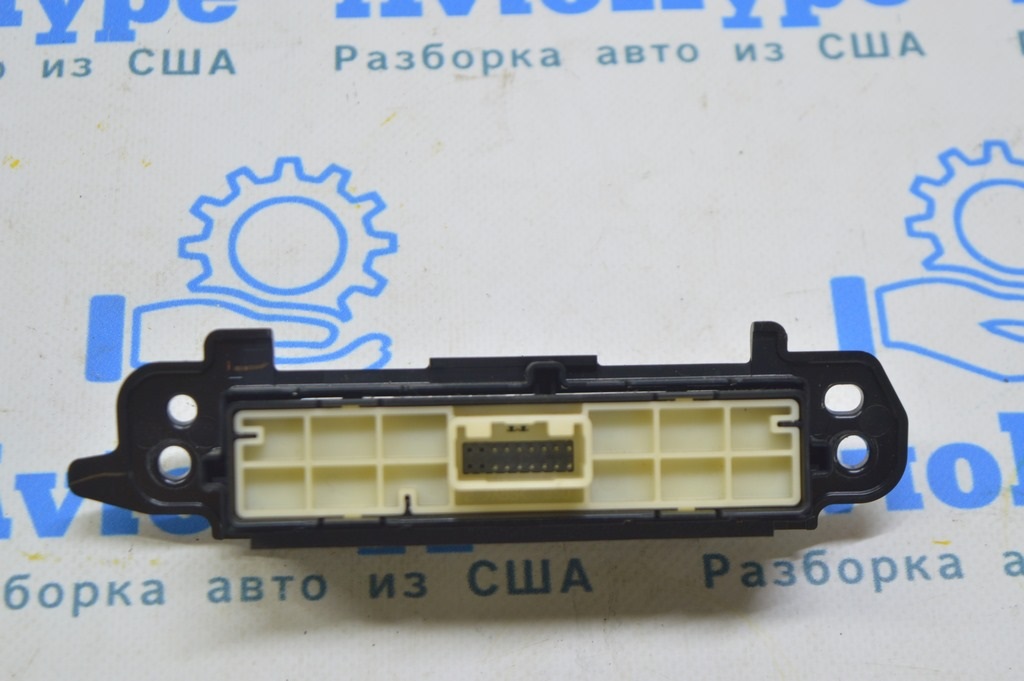 Кнопка открытия двери багажника и авто дальний Lexus RX350 RX450h 16-22 — фото 3