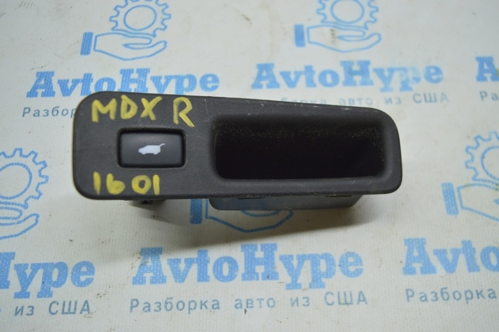 Кнопка открытия двери багажника внутри Acura MDX 14-20