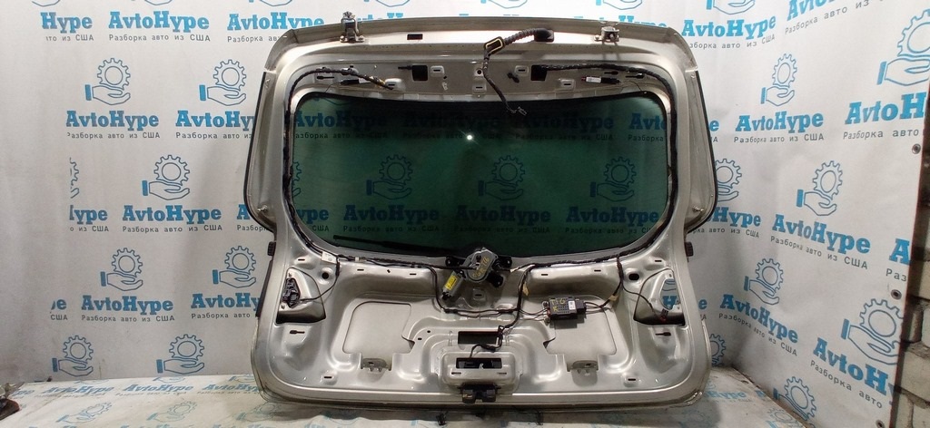 Кнопка открытия крышки багажника VW Tiguan 09-17