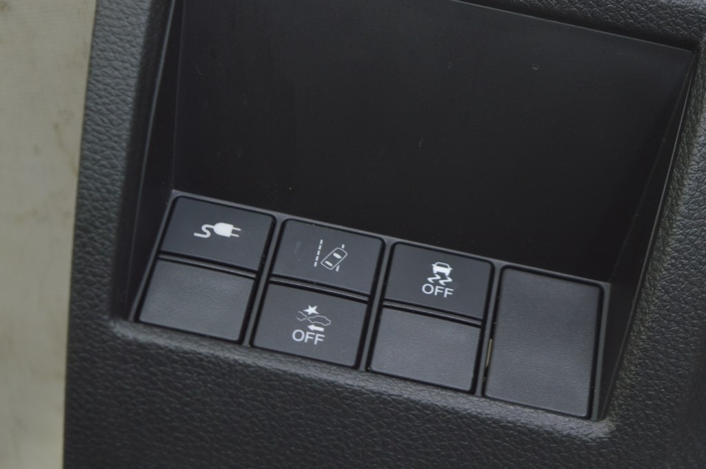 Кнопка открытия лючка порта зарядки Honda Clarity 18-21 usa — фото 3
