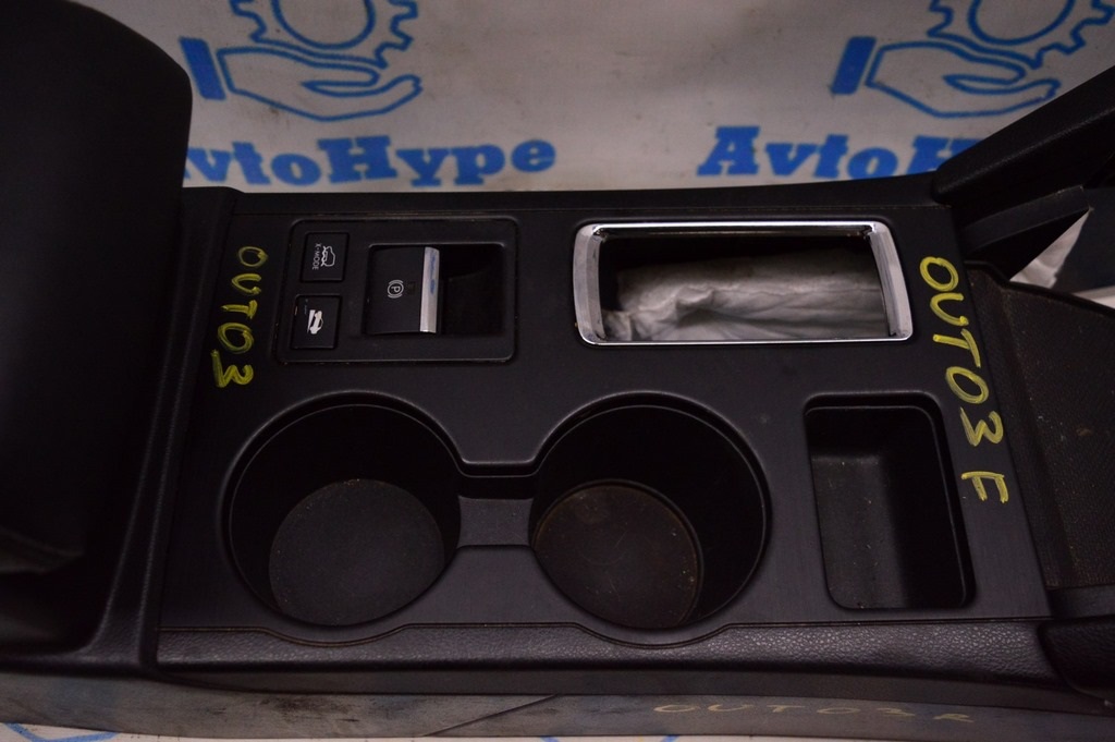 Кнопка ручного тормоза Subaru Outback 15-19 черн (03)
