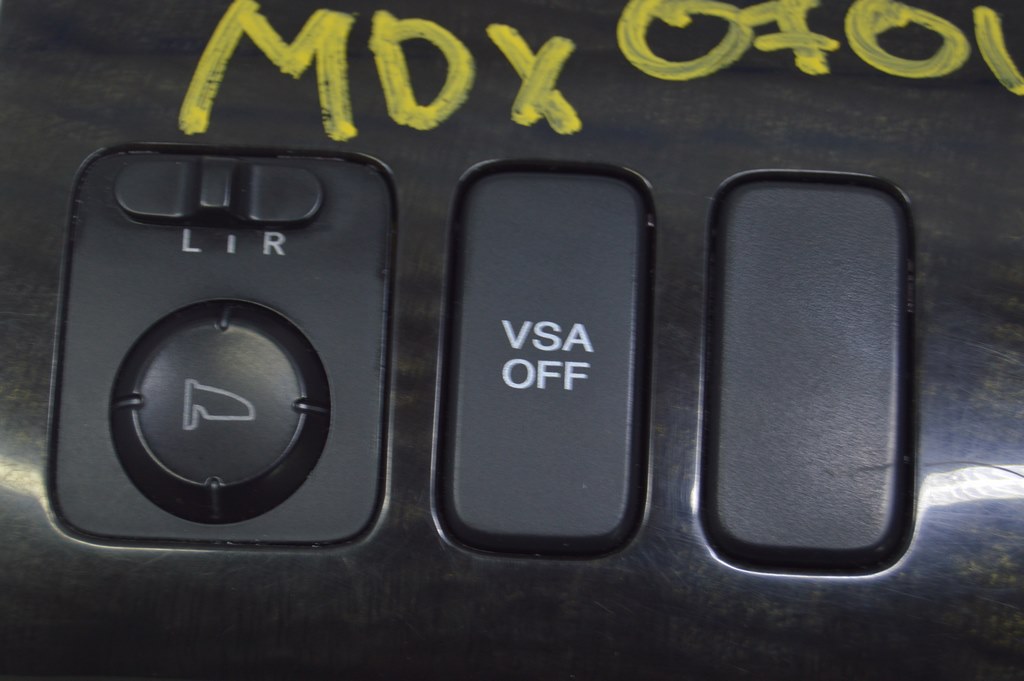 Кнопка стабилизации Acura MDX 07-09
