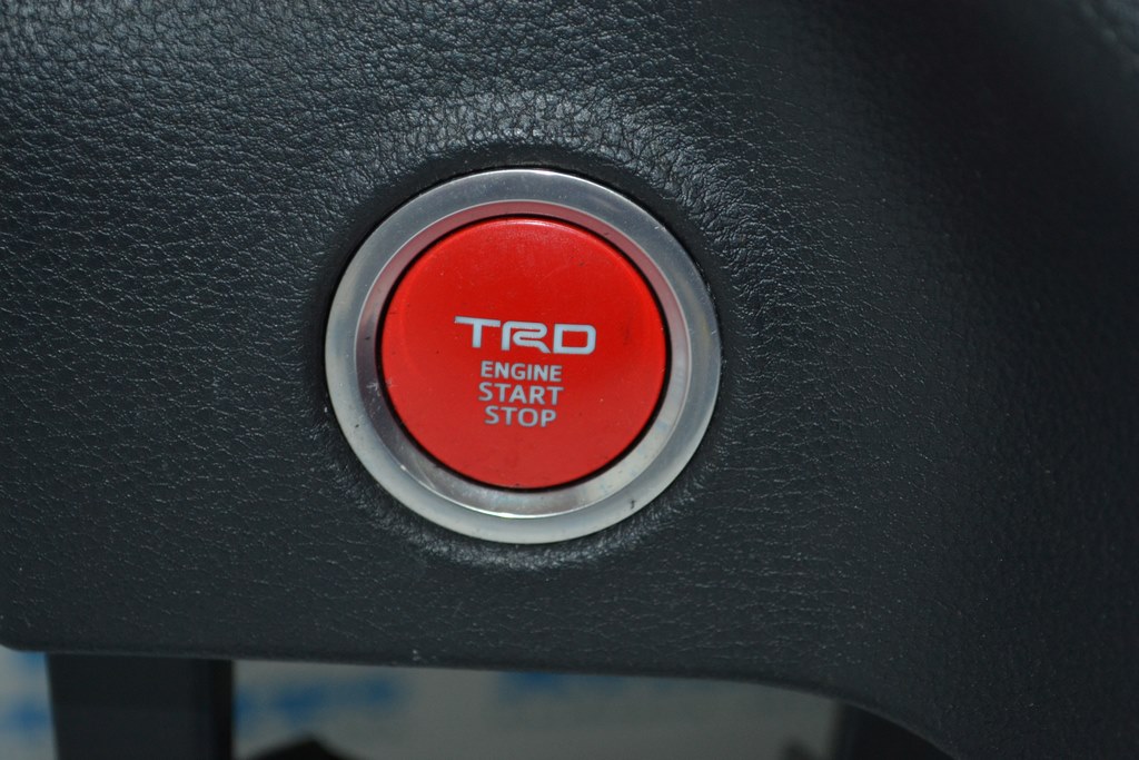 Кнопка Start/stop TRD Toyota Tundra 22-