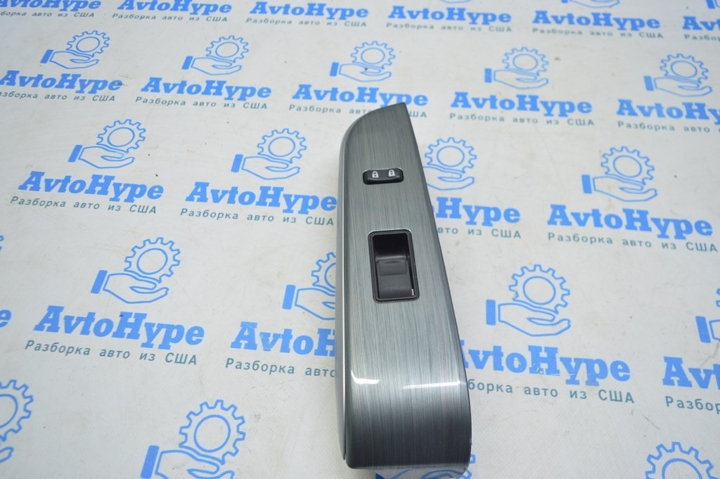 Кнопка центрального замка Toyota Camry v50 12-14 usa\euro