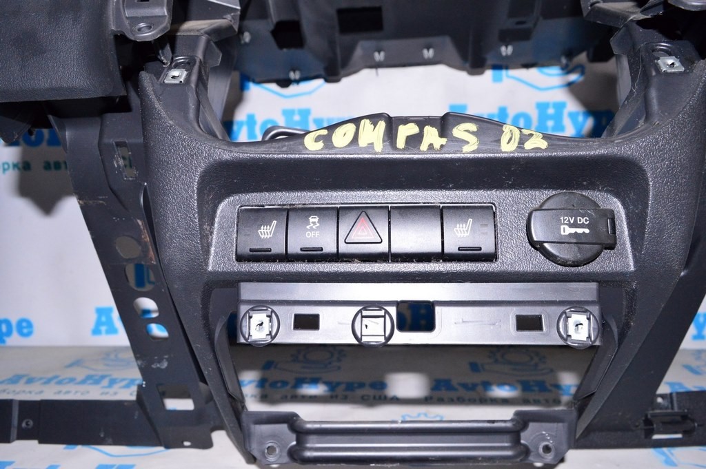 Кнопки подогрева сидений и аварийки Jeep Compass 11-16