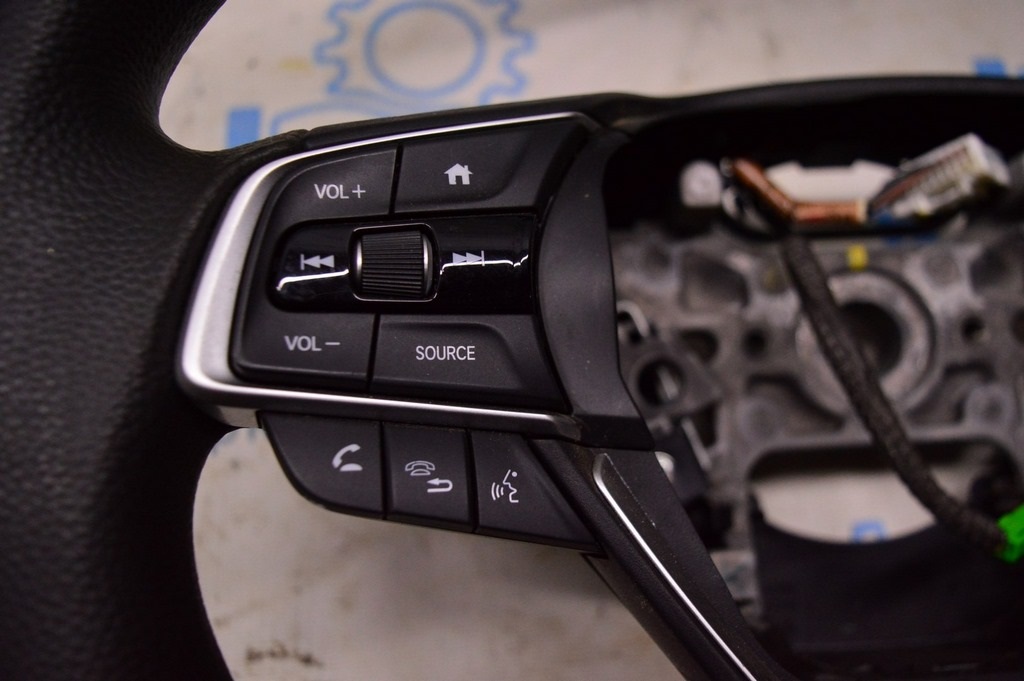 Кнопки управления (на руле) лев Honda Accord 18- меню