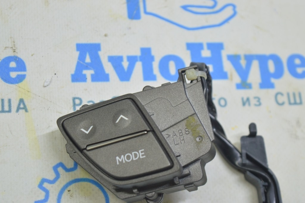 Кнопки управления (на руле) Lexus LS460 LS600h 07-12