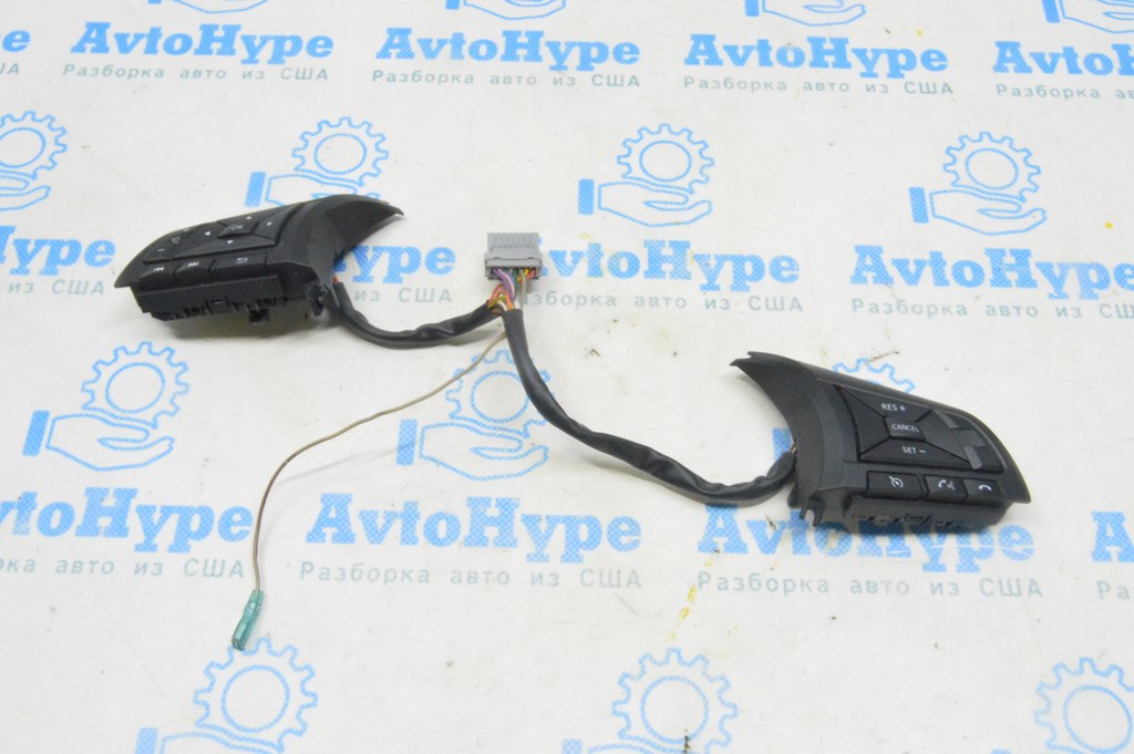 Кнопки управления на руле Nissan Leaf 18-22 (02)