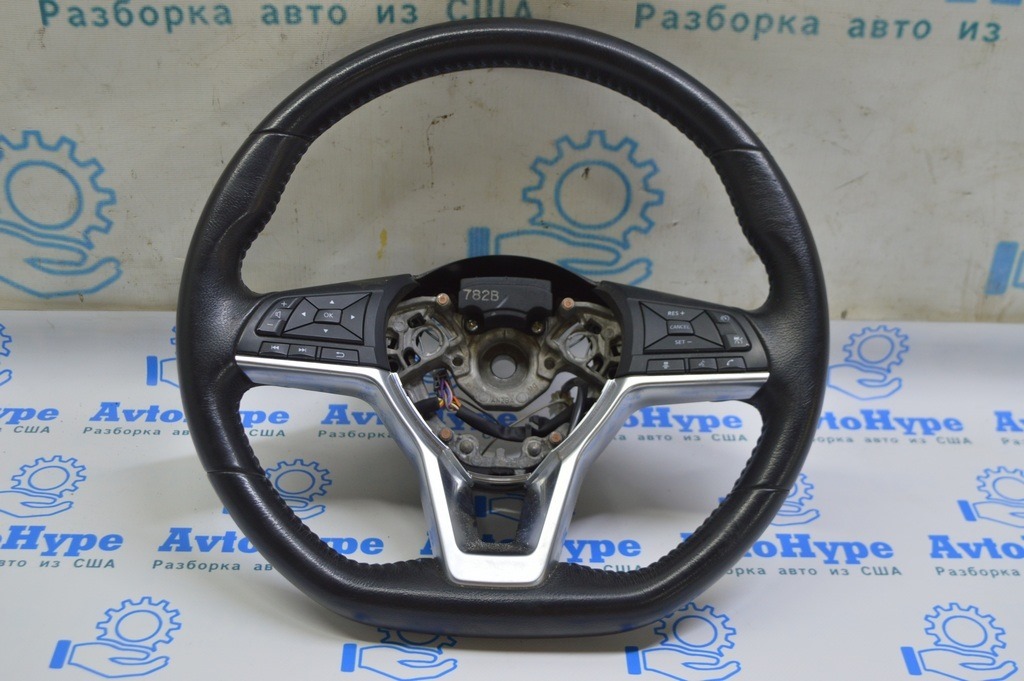 Кнопки управления на руле Nissan Leaf 18-22