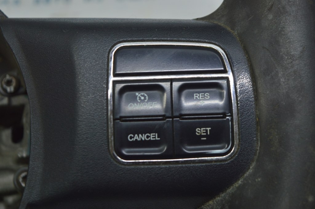 Кнопки управления на руле правое Jeep Patriot 11-17 (01) Реал В.С.