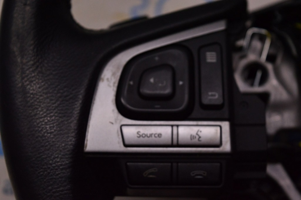 Кнопки управления (на руле) Subaru Outback 15-17