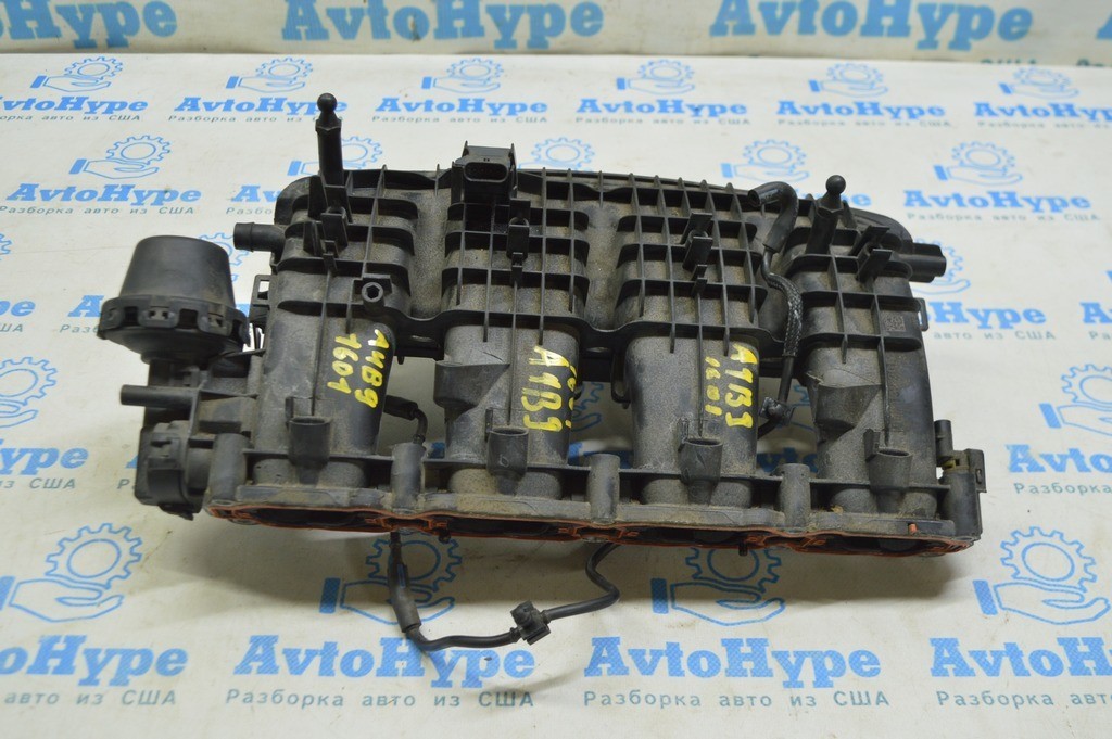 Коллектор впускной Audi A4 B9 17- 2.0T