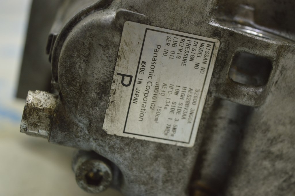 Компрессор кондиционера Nissan Leaf 13-17 S (02) сломана фишка — фото 3