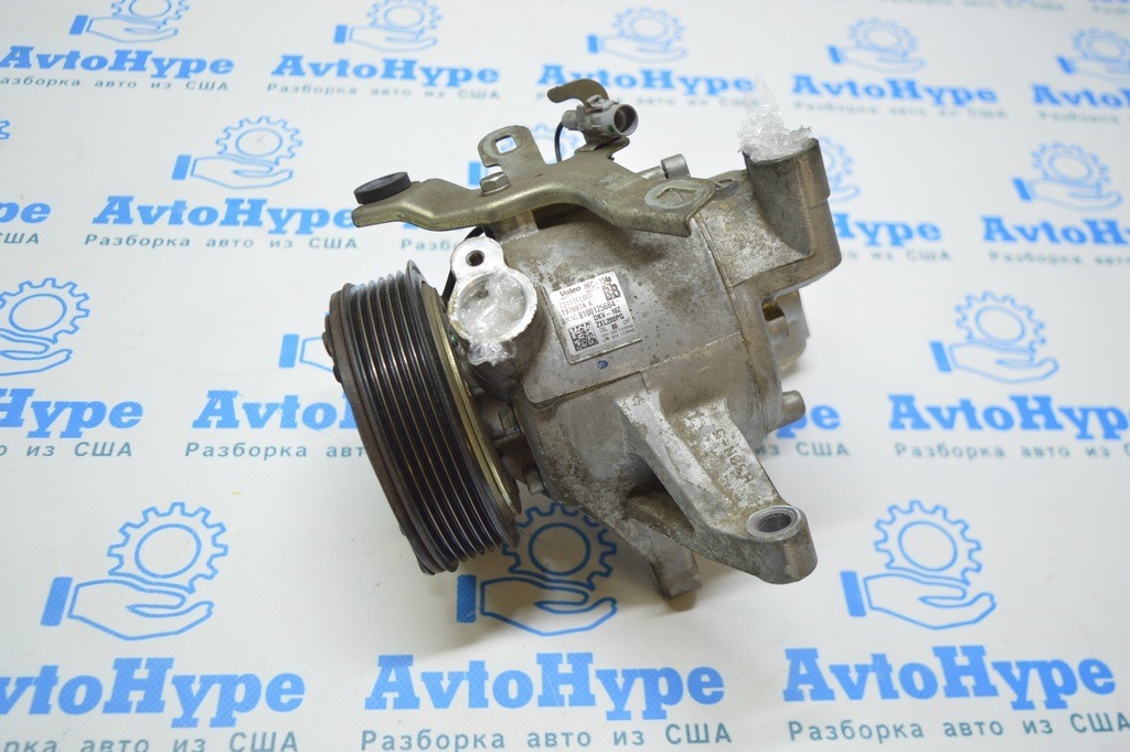 Компрессор кондиционера Subaru Forester 19- SK (01)