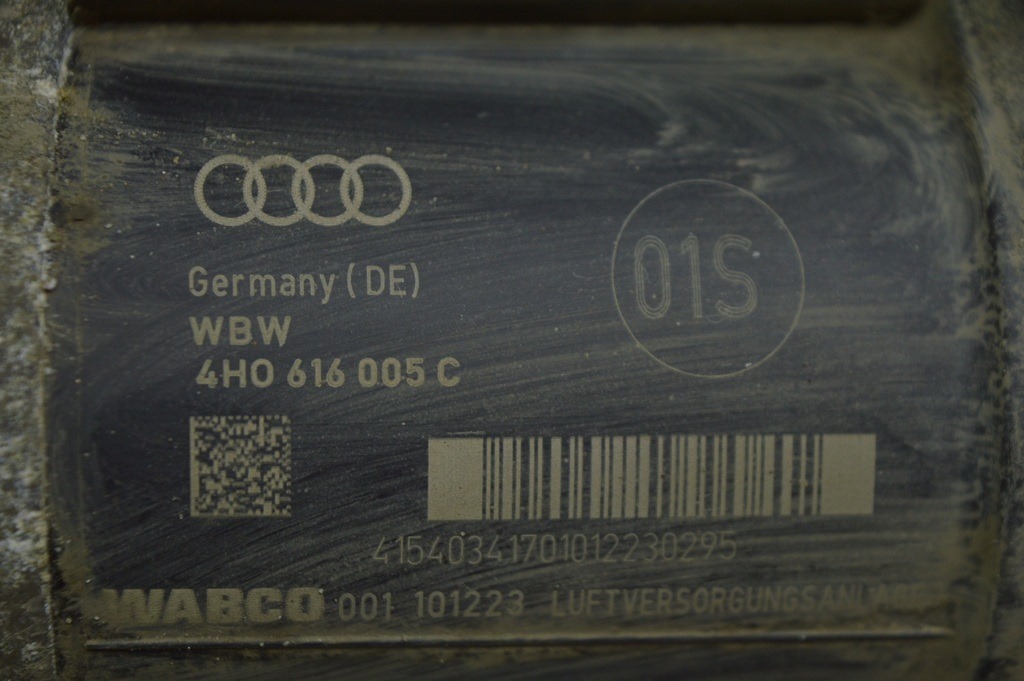 Компрессор пневмоподкачки Audi A8 D4 10-17 — фото 3