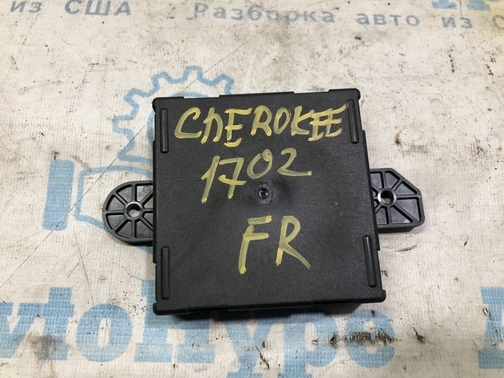 Компьютер двери перед прав Jeep Cherokee KL 14- (02)