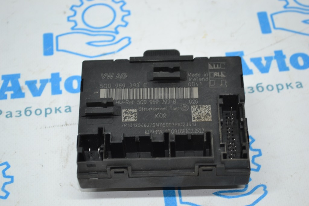 Компьютер двери передней левой Audi A3 8V 15-20 5Q0-959-593-B (02)