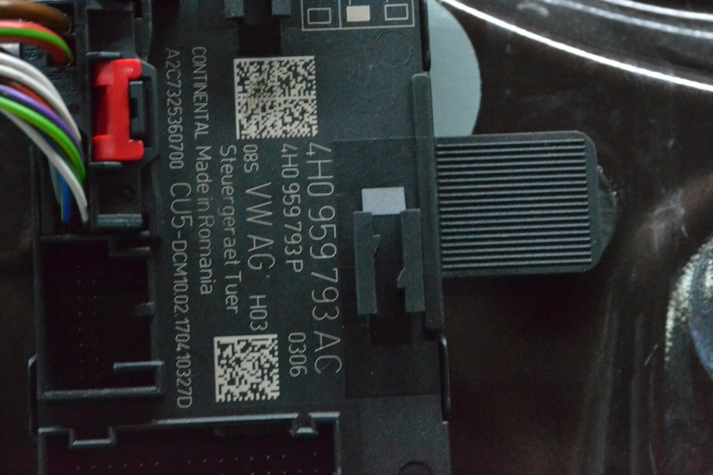 Компьютер двери передней левой Audi Q5 80A 23-24 4M1959793B (02)