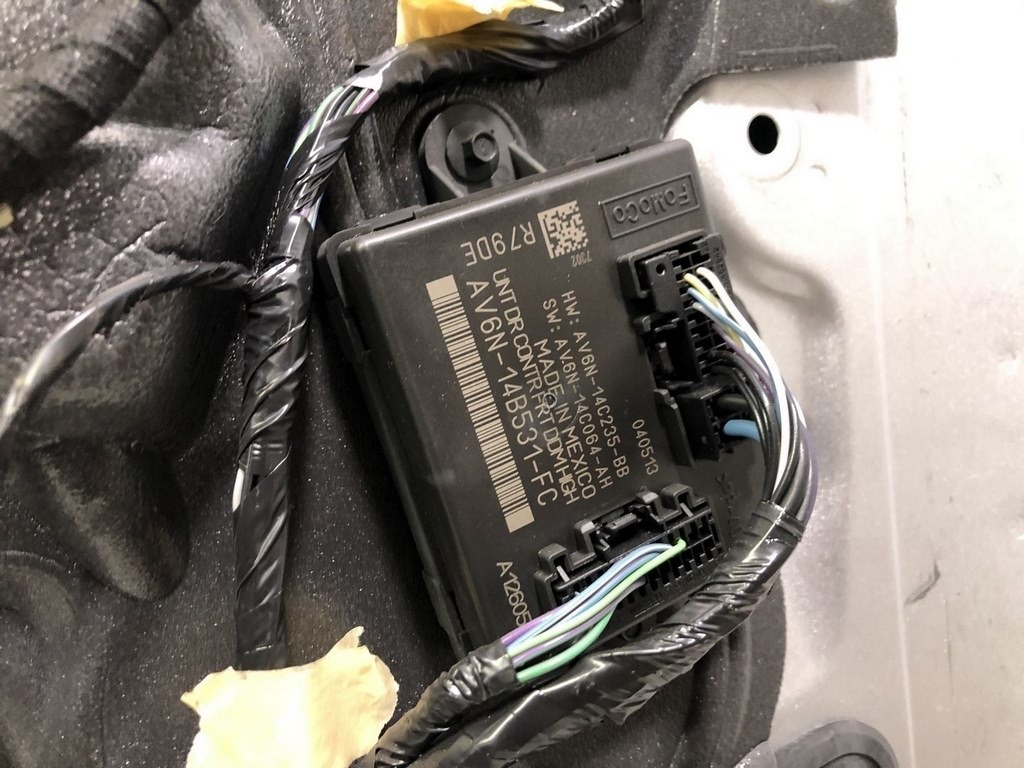 Компьютер двери передней левой Ford C-max MK2 13-18