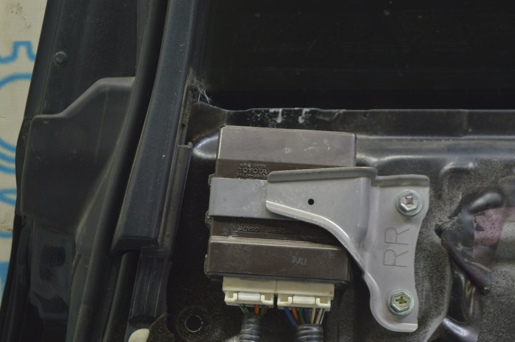 Компьютер двери задней правой Lexus GS300 GS350 GS430 GS450h 06-11 (02)