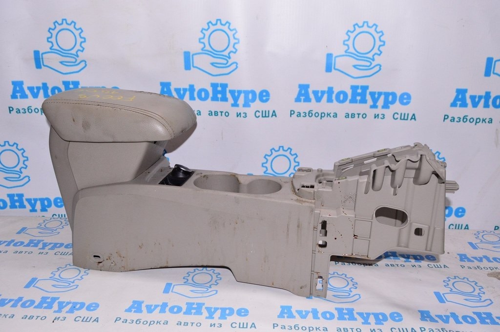 Консоль центральная (подлокотник и подстаканники) Ford Focus mk3 11-14 серая (06) деф подлокот — фото 3