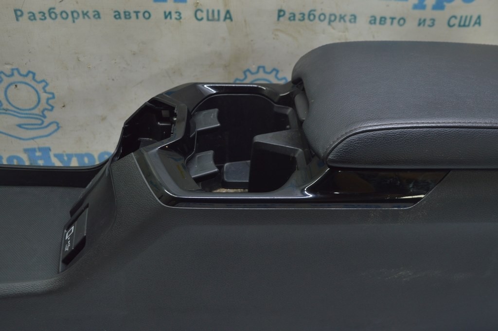 Консоль центральная подлокотник и подстаканники Honda Clarity 18-21 usa черн — фото 2