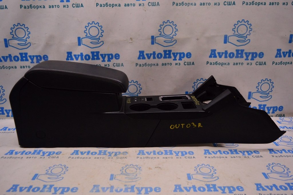 Консоль центральная (подлокотник и подстаканники) Subaru Outback 15-19 черн (03)