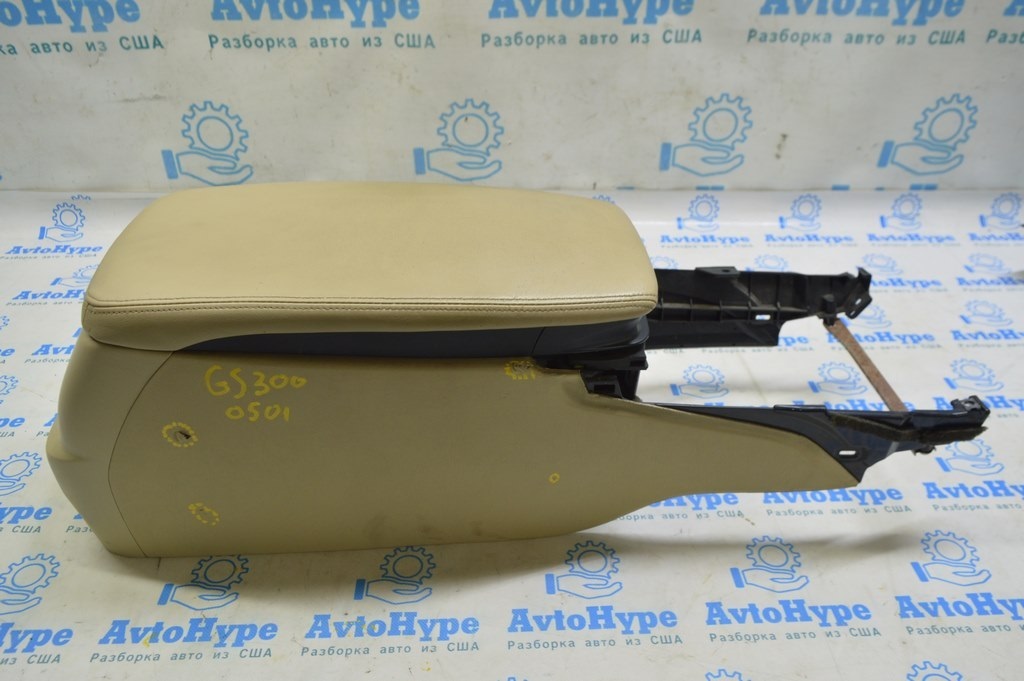 Консоль центральная подлокотник Lexus GS300 GS350 GS430 GS450h 06-07 кожа беж (01) потёрта