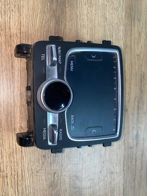 Консоль управления мультимедийной с-мой \MMI Touchpad Control Unit High /   Audi Q7 4M 15-