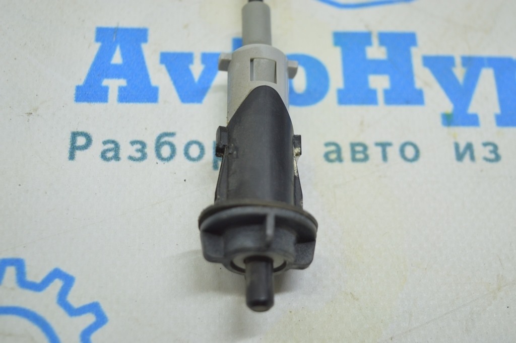 Концевик лючка бензобака Lexus RX350 RX450h 10-15