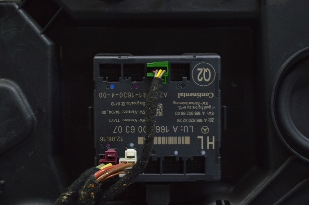 Копмьютер двери зад лев Mercedes GLE-class C292 12-19