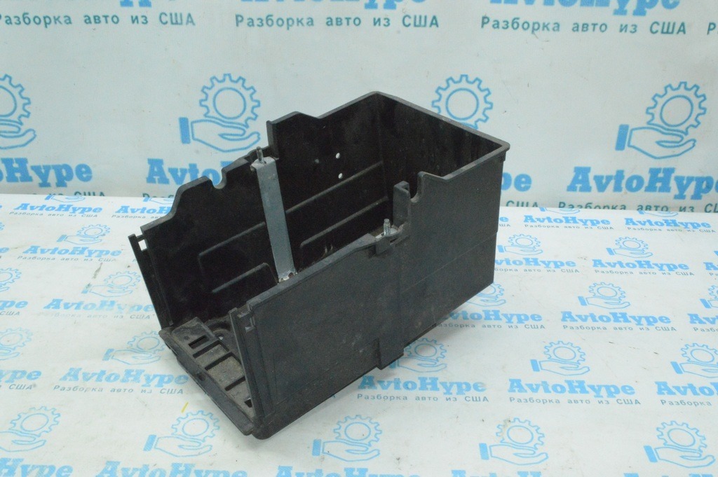 Корпус АКБ Ford Escape MK3 13-