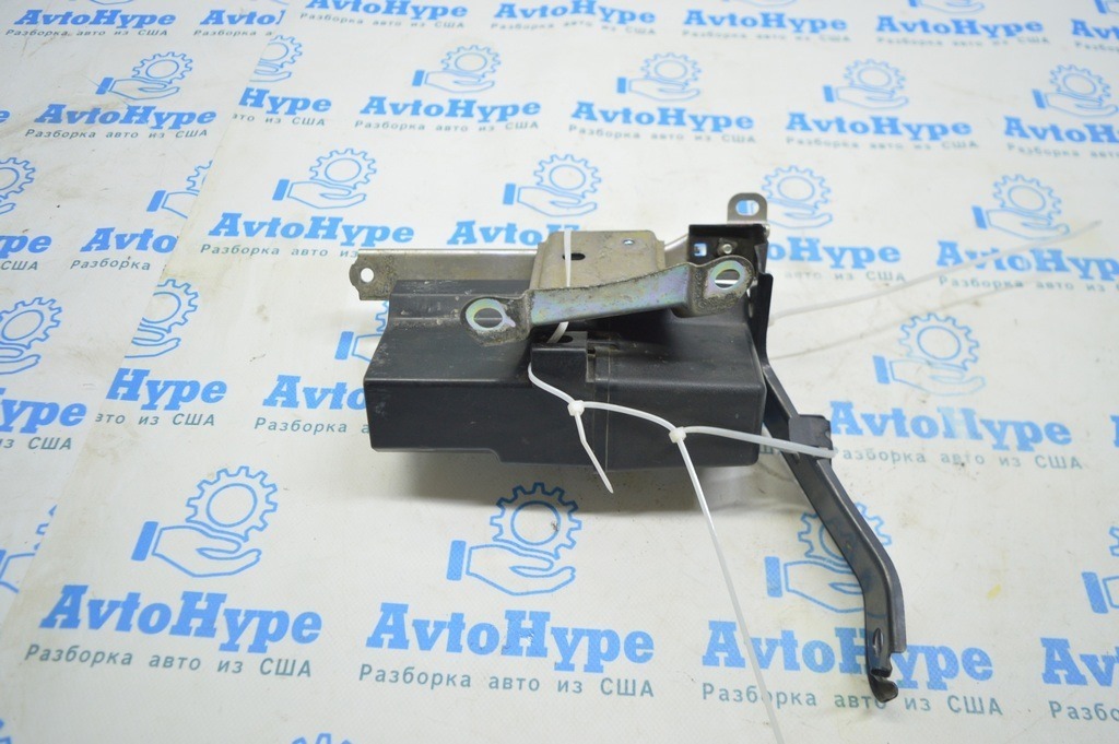 Корпус блока компьютера двигателя Lexus RX450h 13-15 2 части с кронштейнами (02)