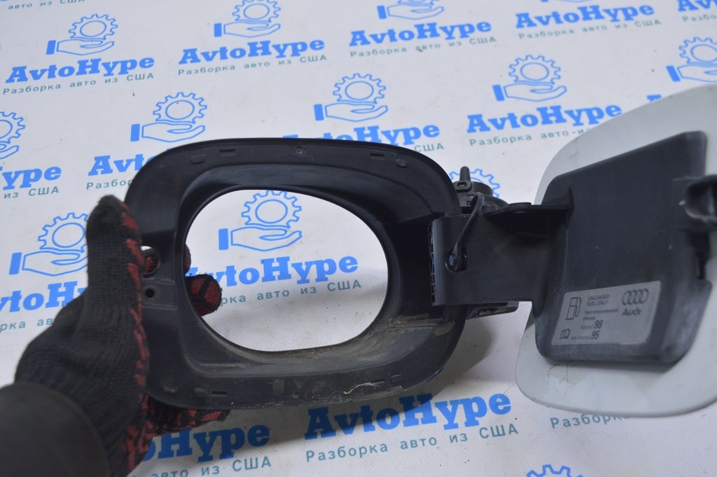 Корпус лючка бензобака Audi Q5 8R 09-17