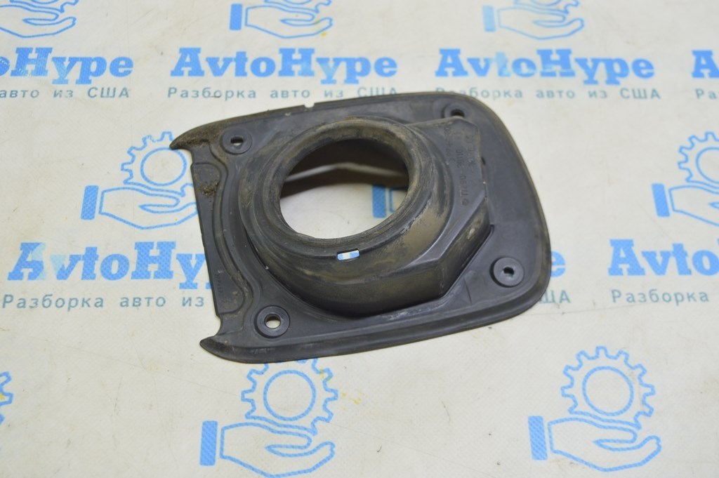 Корпус лючка бензобака Lexus GS300 GS350 GS430 06-11 — фото 2